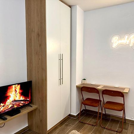 K&T Boulevard Studio Saranda Екстер'єр фото