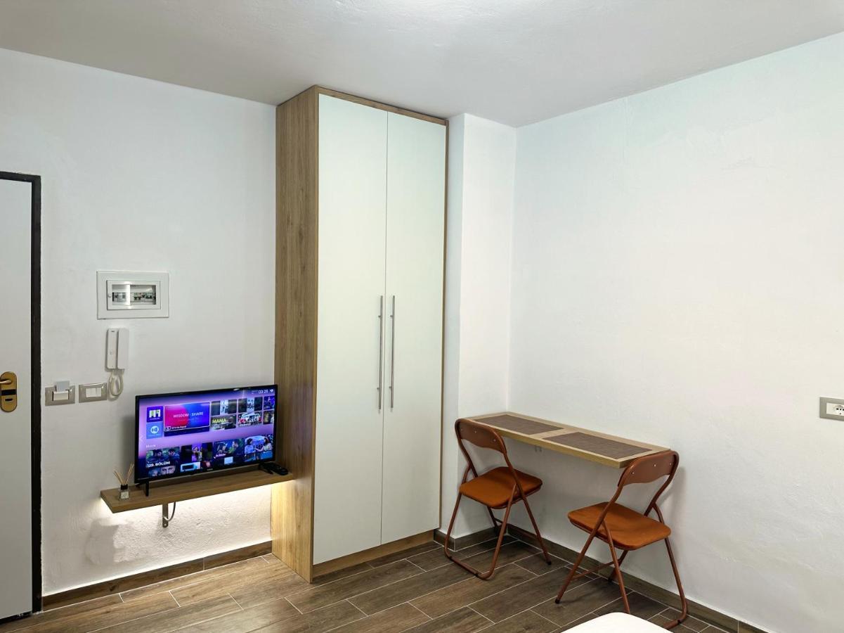 K&T Boulevard Studio Saranda Екстер'єр фото